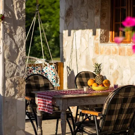 Burzan Tatil Evi Podgoriçe