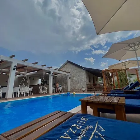 Burzan Tatil Evi Podgoriçe